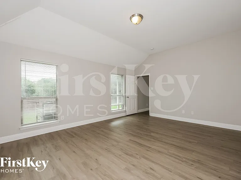 15630 Gatsby Ln — Photo 9