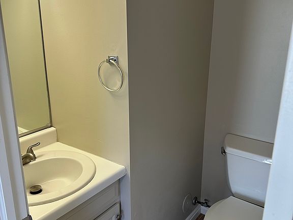 4th image of 665 E Eaglewood Dr APT 27
