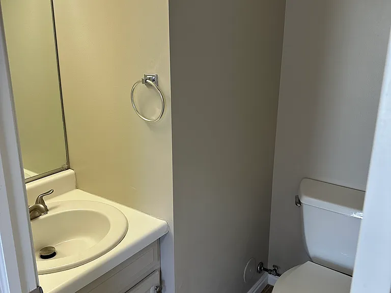 665 E Eaglewood Dr #27 — Photo 4