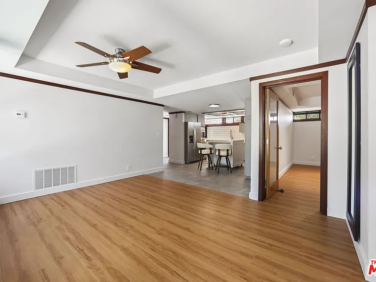 2672 Veteran Ave — Photo 12