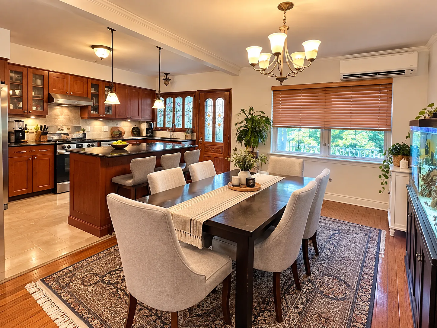 3 bed, 1.5 bath, 1500 sqft, $4,500 — Photo 3
