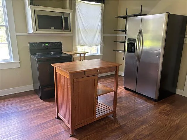 2 bed, 2.0 bath, 1100 sqft, $1,300 — Photo 4