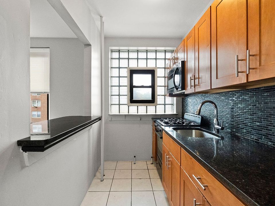 1st image of 2474 Kennedy Blvd APT 4D