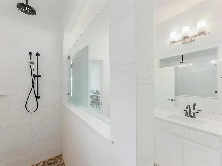 1808 Donetto Dr — Photo 12