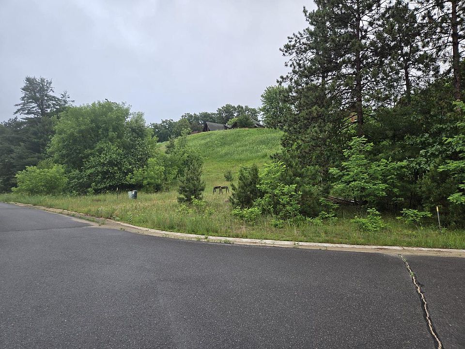 1st image of 255 & 257 BLOSSOM DRIVE