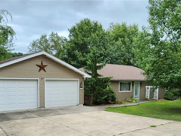 343 Adelaide Rd, Connellsville, PA 15425