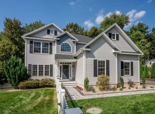 12 School St, Avon, CT 06001