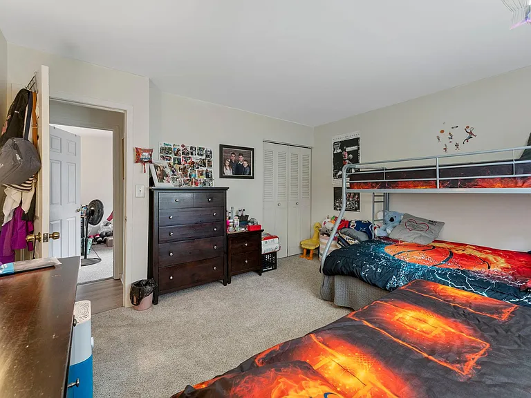 426 Keystone Ave #7B — Photo 2