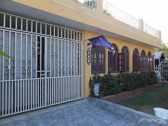 Doble marquesina con porton