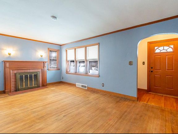 2nd image of 1623 Carney Ave