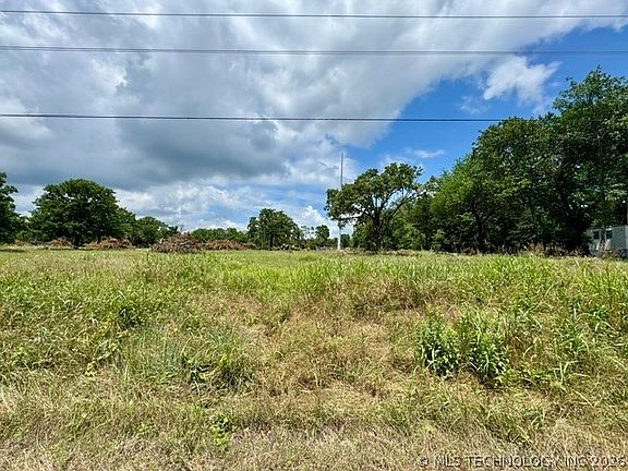 3rd image of 10058 McDuffee Rd