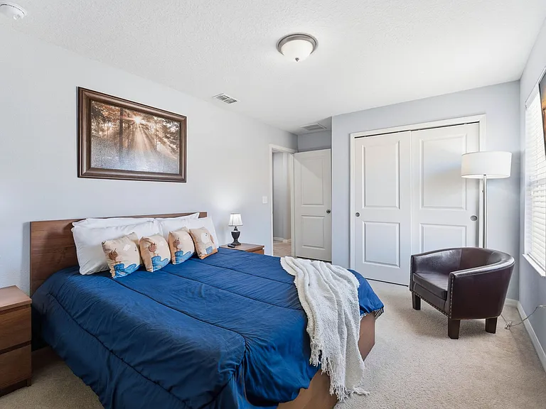 Crown Haven Dr — Photo 26