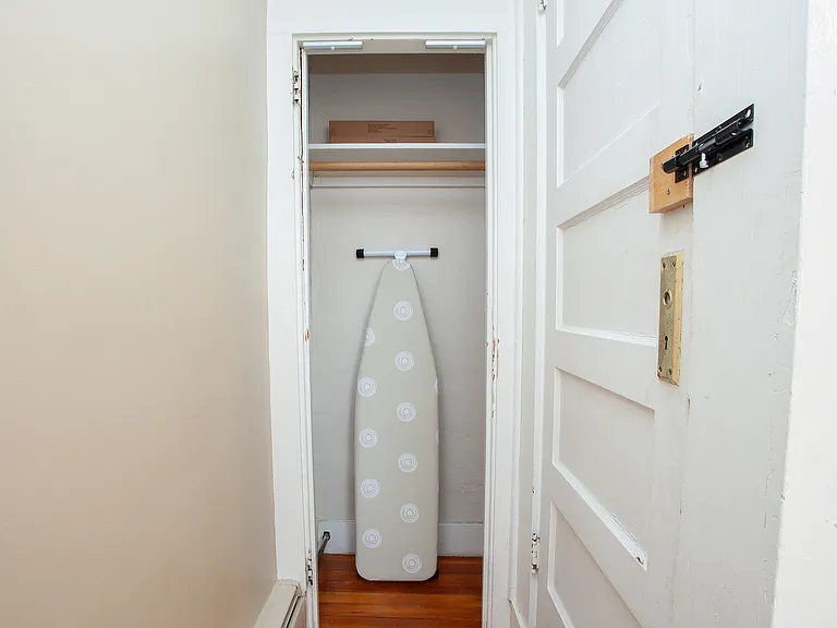 19 Fairview St — Photo 10