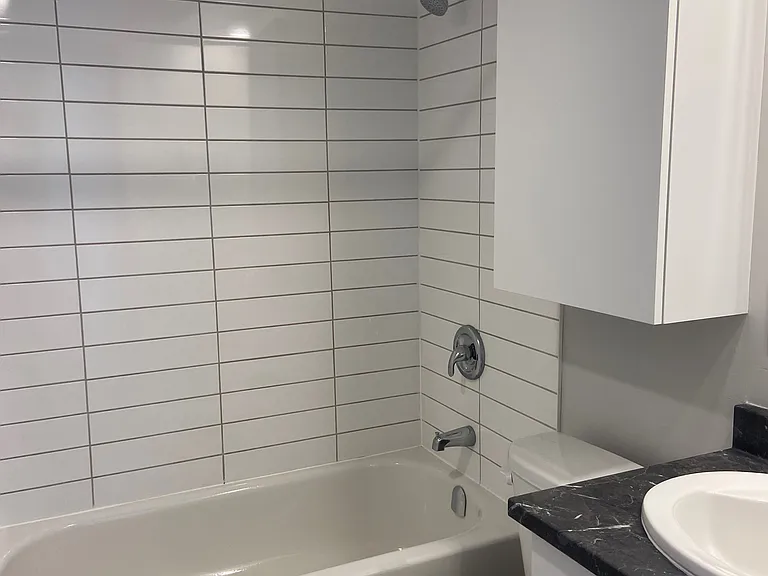 40 Rose St #102 — Photo 5