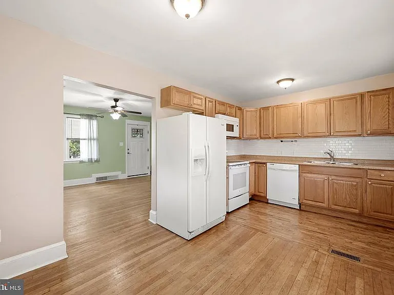 407 Manassas Ave — Photo 11