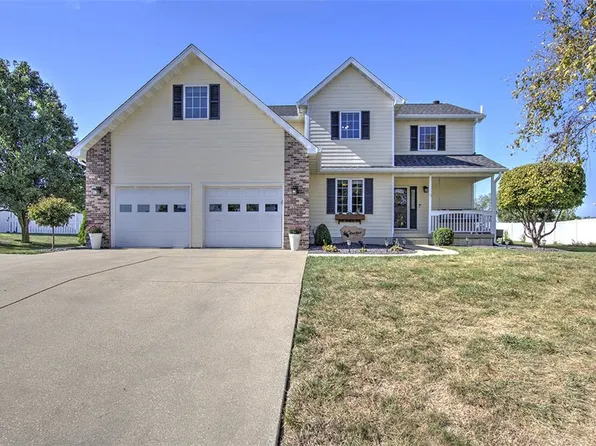 1440 N Alexander Dr, Mount Zion, IL 62549