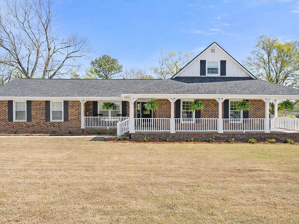 1st image of 444 Parliament Road