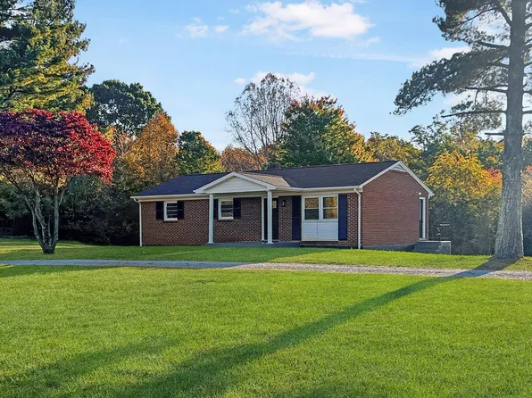 541 Glenview Dr, Chatham, VA 24531