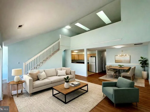 222 Louis Ct #K222, Philadelphia, PA 19114