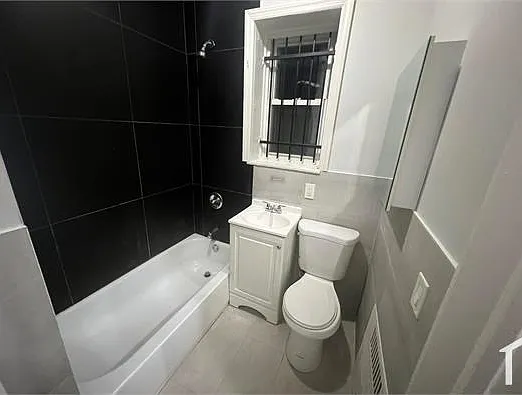 51 Summit Ave #5B — Photo 3