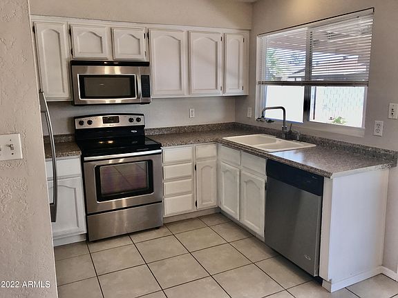 2nd image of 5127 W Lupine Ave