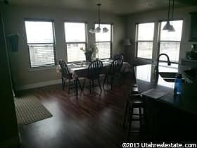 5th image of 413 Stetson Ave