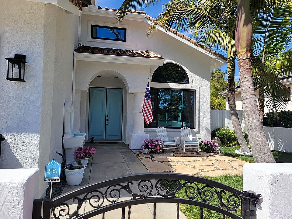 2nd image of 4895 Glenhollow Cir
