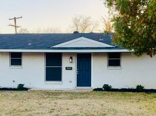 141 NW Springtide Dr, Burleson, TX 76028