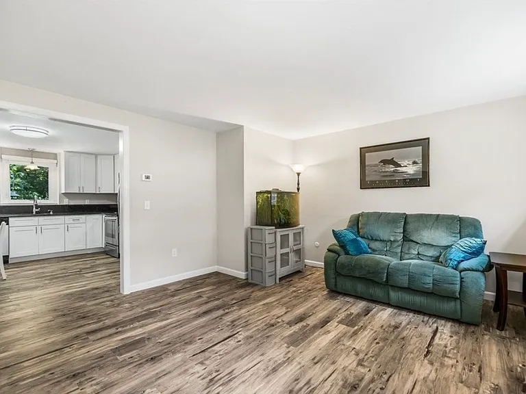 1348 Main St — Photo 4