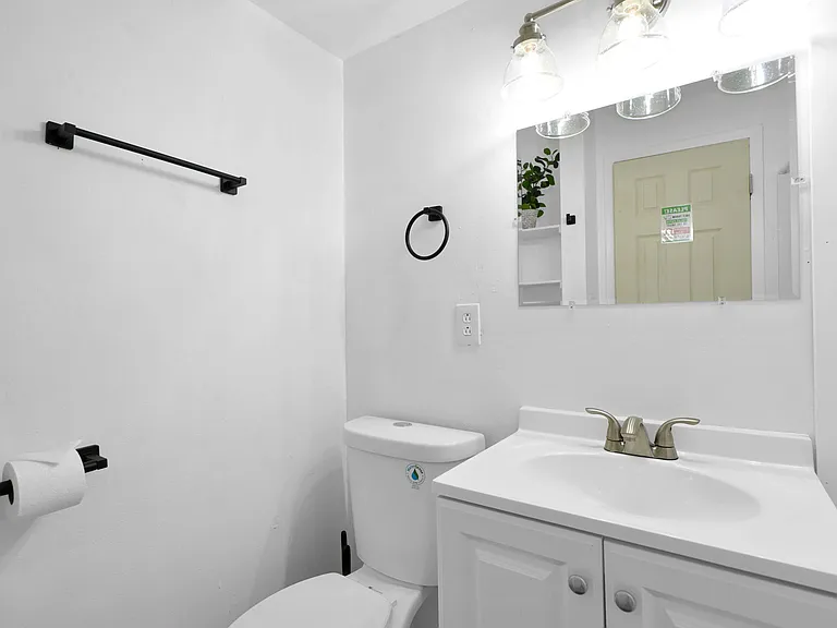406 Edgar St #4 — Photo 14