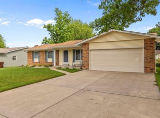 3913 Silver Rdg, Saint Peters, MO 63376