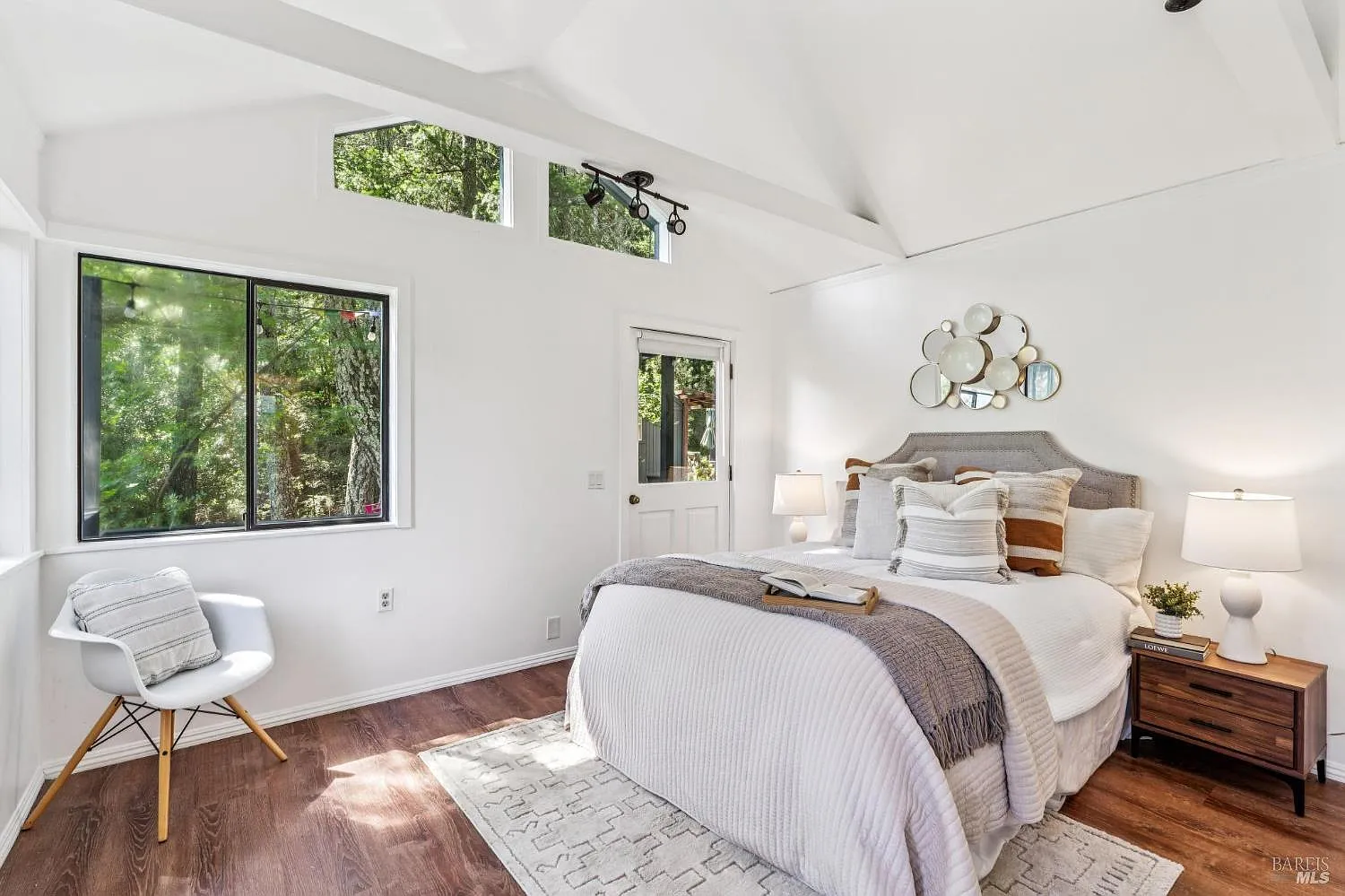 5221 Gates Road - Photo 9