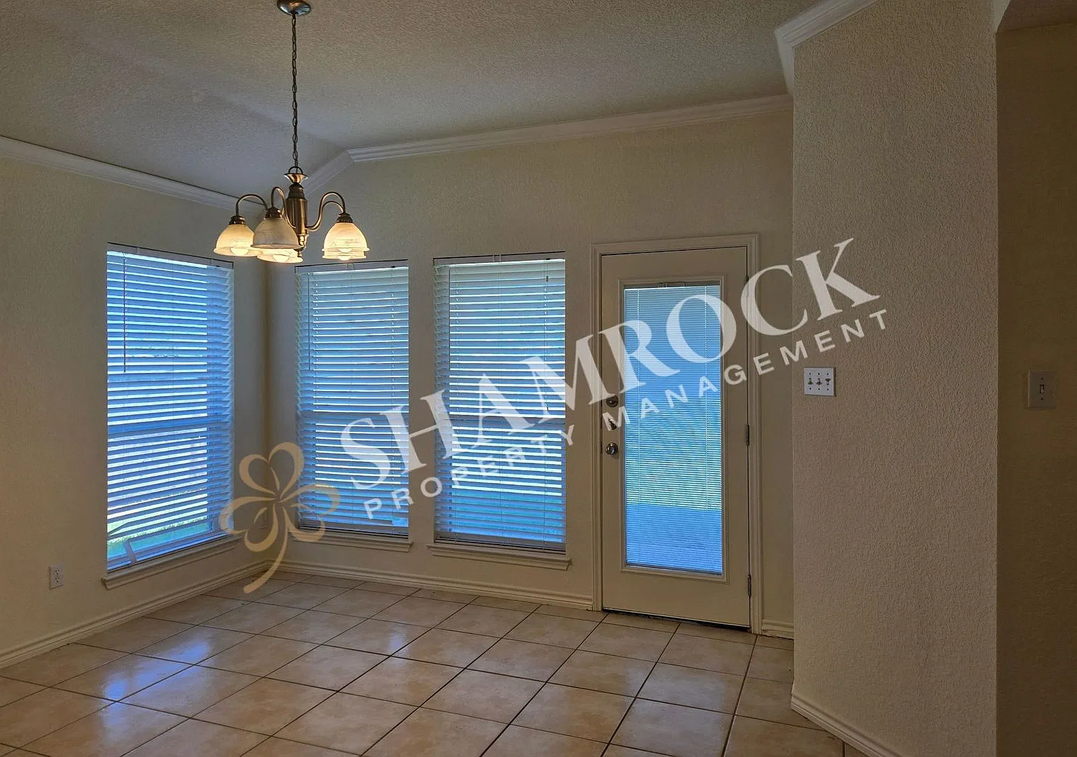 China Spring 4-Bedroom — Photo 4