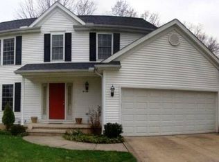 9122 Timothy Ln, Kirtland, OH 44094