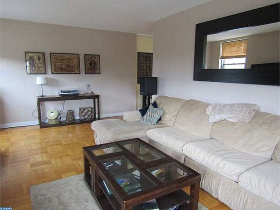 5th image of 2601 Pennsylvania Ave APT 344