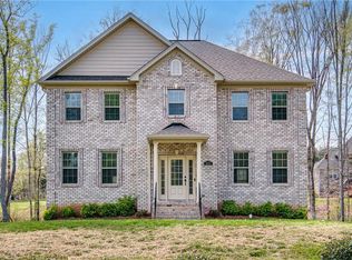 5521 Salem View Rd, Pfafftown, NC 27040