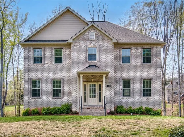 5521 Salem View Rd, Pfafftown, NC 27040