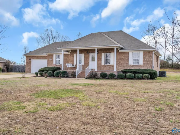 27718 Gretta Cir, Ardmore, AL 35739