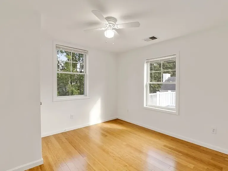 32 Brown St #32 — Photo 28