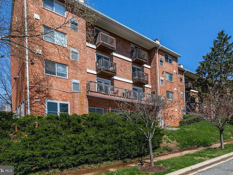 2500 Markham Ln — Photo 23