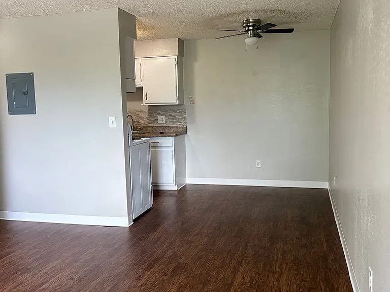 Prospect Pointe Apartments — Photo 50