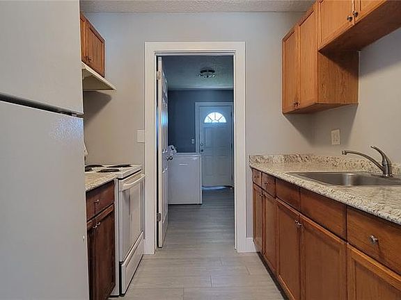 4th image of 6627 S WEST SHORE BOULEVARD