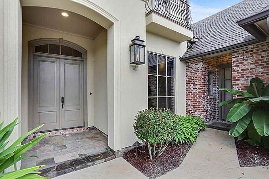 2nd image of 18854 Spyglass Hill Dr