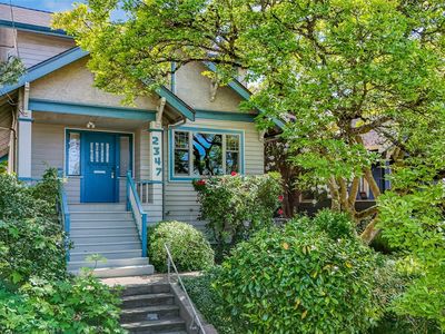 2347 N 60th Street, Seattle, WA, 98103