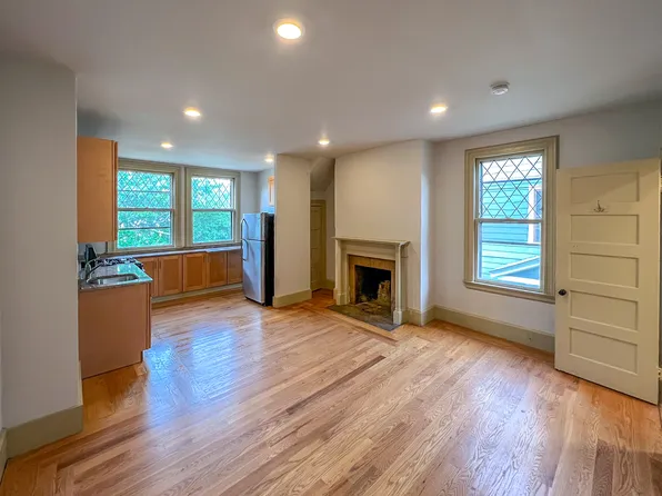 244 Edwards St #5, New Haven, CT 06511