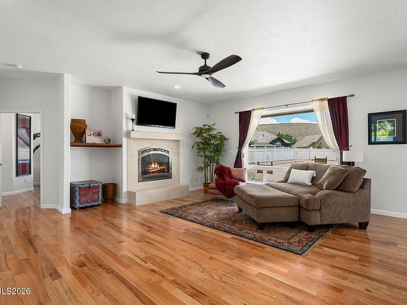 4th image of 308 San Roma Dr