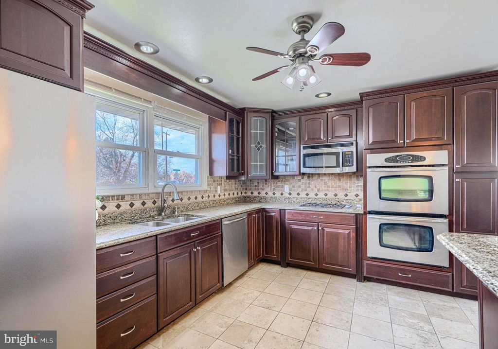 1741 Ellinwood Rd, Baltimore, MD 21237