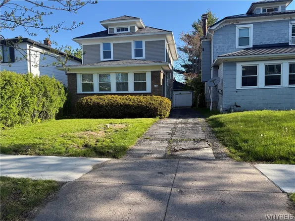 17 Northrup Pl, Buffalo, NY 14214