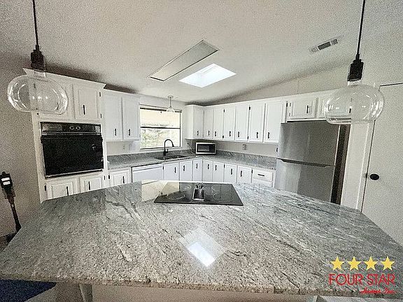 2nd image of 702 Arrow Ln