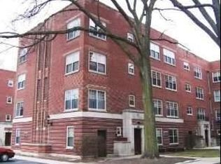 2760 Hampton Pkwy APT V2, Evanston, IL 60201